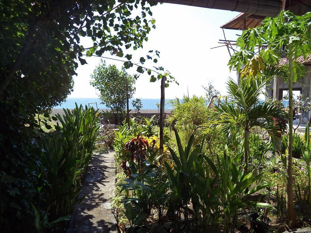 Kadek Homestay Amed Esterno foto